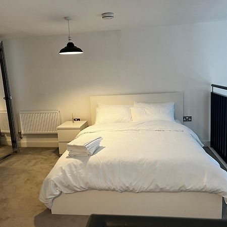 Luxurious 1-Bedroom With Parking Birmingham Eksteriør billede