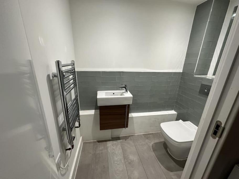 Luxurious 1-Bedroom With Parking Birmingham Eksteriør billede