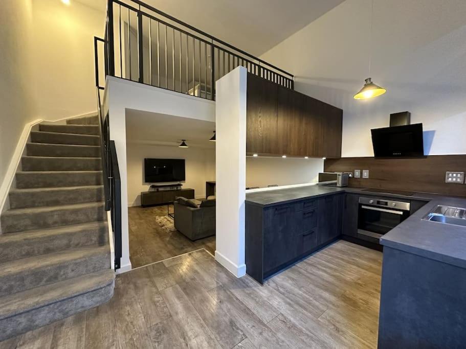 Luxurious 1-Bedroom With Parking Birmingham Eksteriør billede