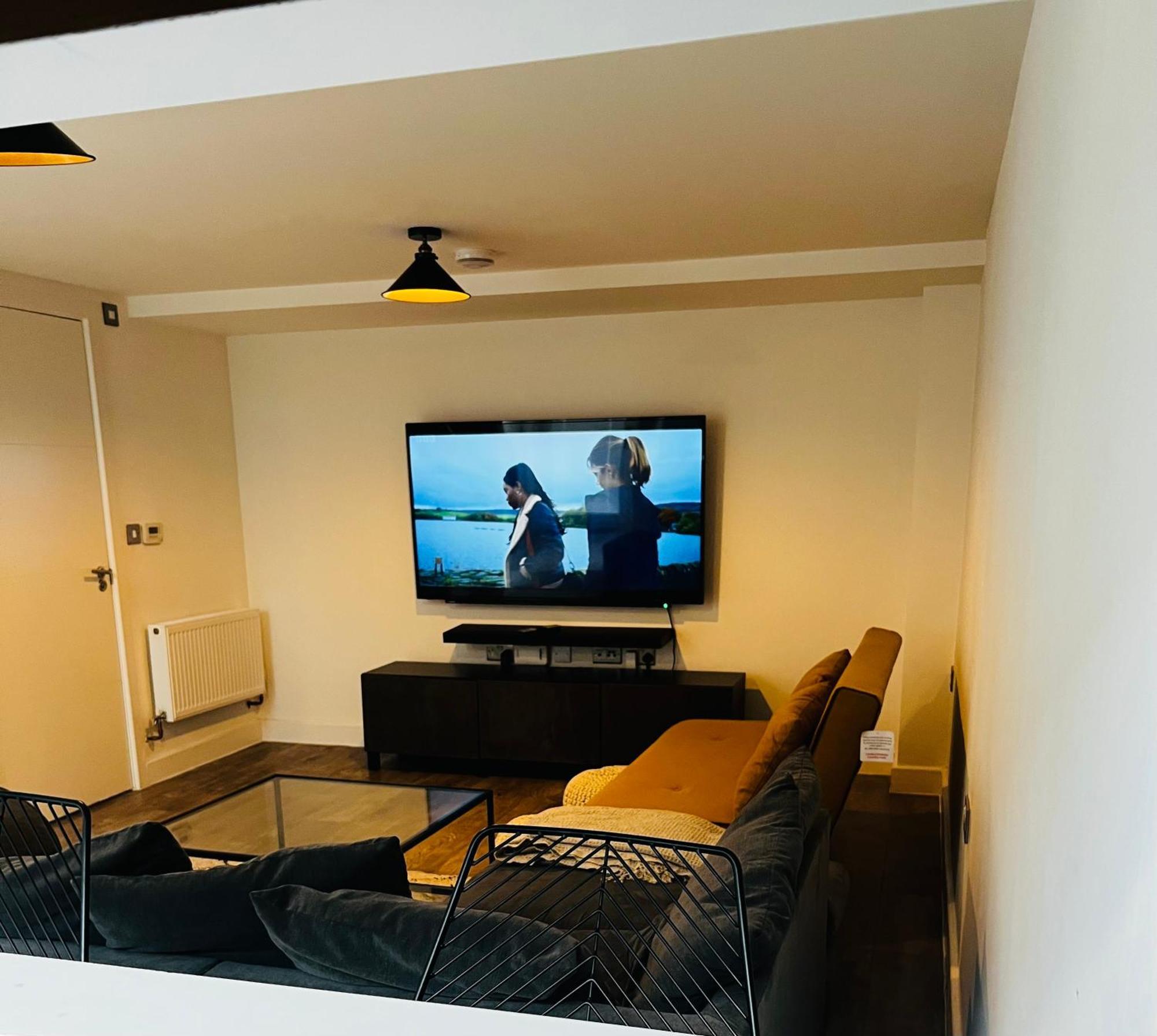 Luxurious 1-Bedroom With Parking Birmingham Eksteriør billede